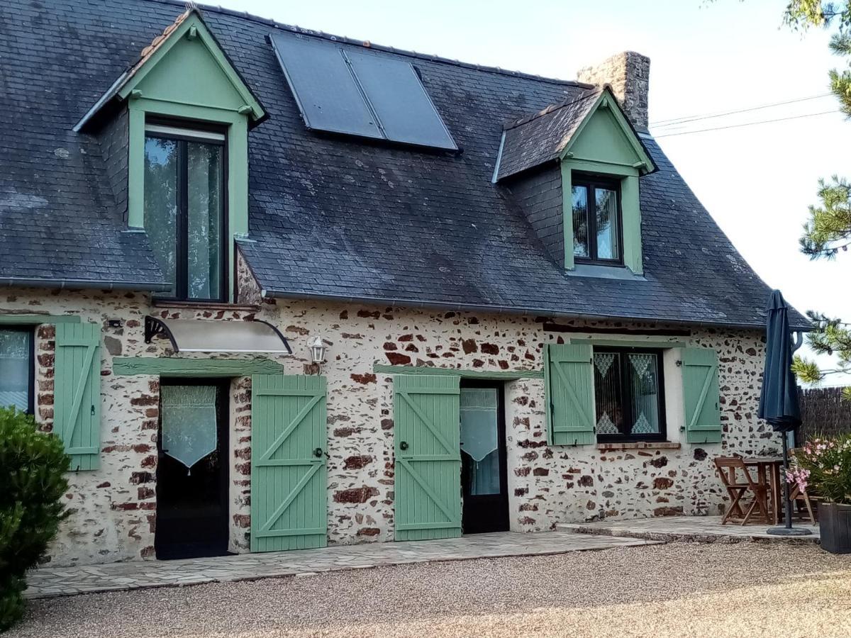 Chambre D Hote La Roussiere Saint-Ouen-Des-Toits Εξωτερικό φωτογραφία